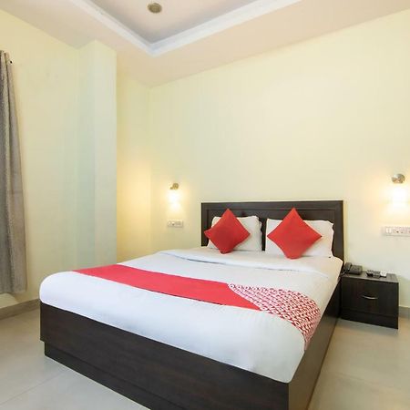 Oyo 345 Hotel Red Mount Aquilla Bangalore Esterno foto