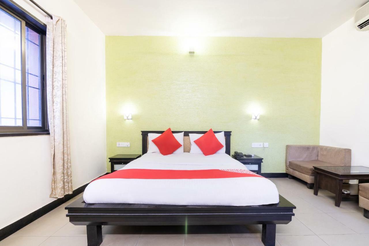 Oyo 345 Hotel Red Mount Aquilla Bangalore Esterno foto